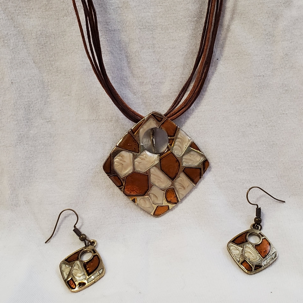 Necklace and Earring set NWT